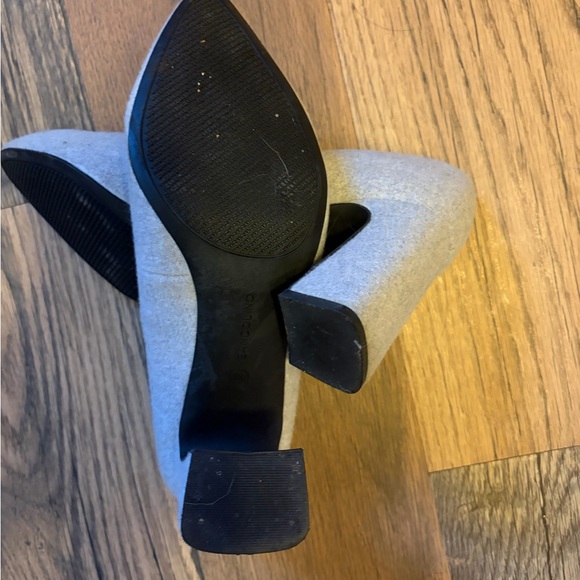 Bandolino Light Grey Suede Mary Jane Heel with Pearl Button - Picture 5 of 6